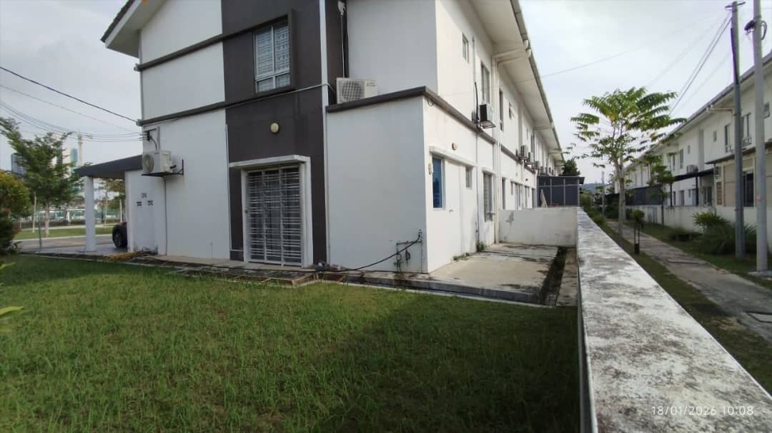 Corner Lot Double Storey Terrace For Sale At Irama Alam Perdana Puncak Alam Selangor - Image 2