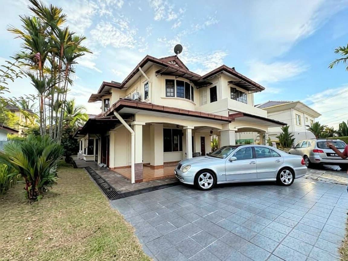 2-Storey Bungalow For Sale At Bukit Sentosa Rawang Selangor - Image 1