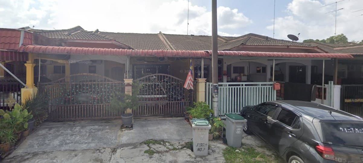 Single Storey Terrace House For Sale At Taman Sri Lalang Kluang Johor - Image 1