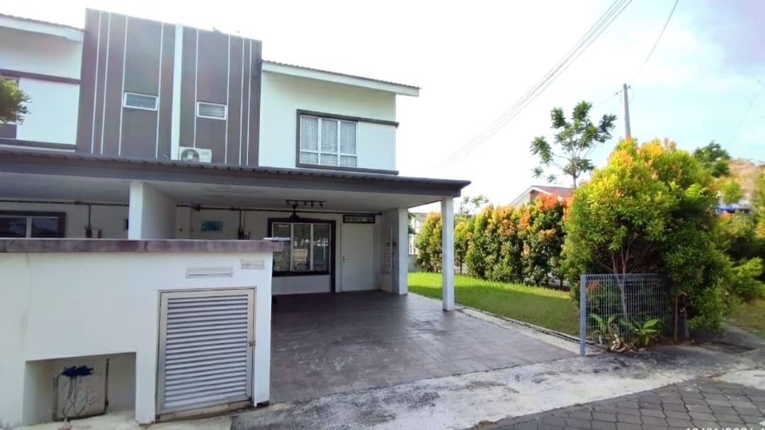 Corner Lot Double Storey Terrace For Sale At Irama Alam Perdana Puncak Alam Selangor - Main View