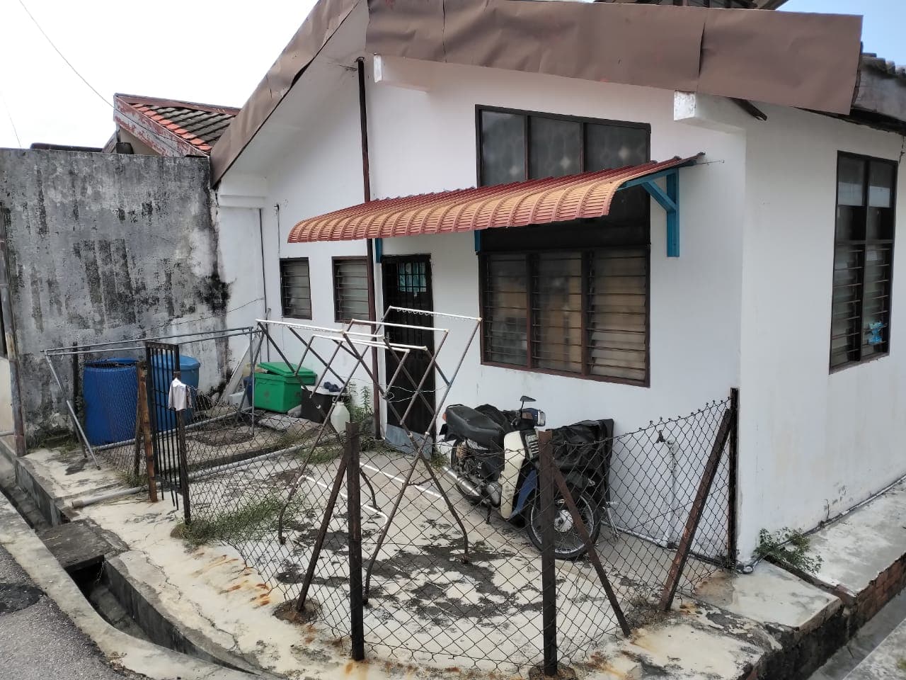 Single Storey End Lot Terrace House For Sale At Taman Maju Jasin Melaka - Image 2