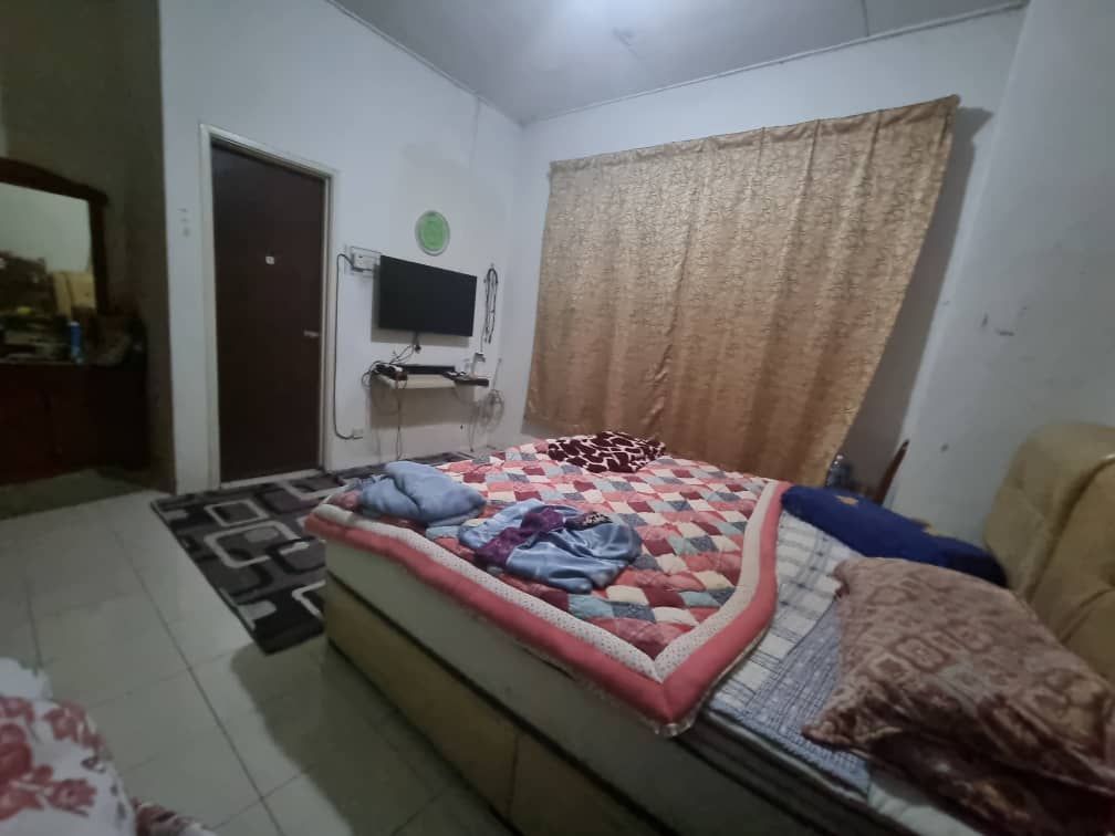 Landed House For Sale At Taman Desa Mas Rawang Selangor - Image 2