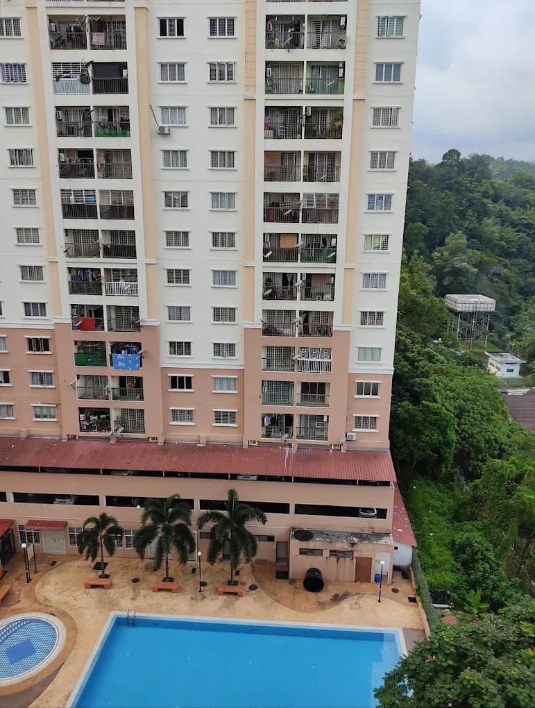 Apartment For Sale At Lakeview Apartment Taman Jasa Perwira Selayang Selangor - Image 1
