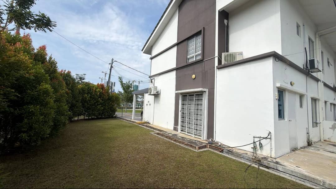 Corner Lot Double Storey Terrace For Sale At Irama Alam Perdana Puncak Alam Selangor - Image 5