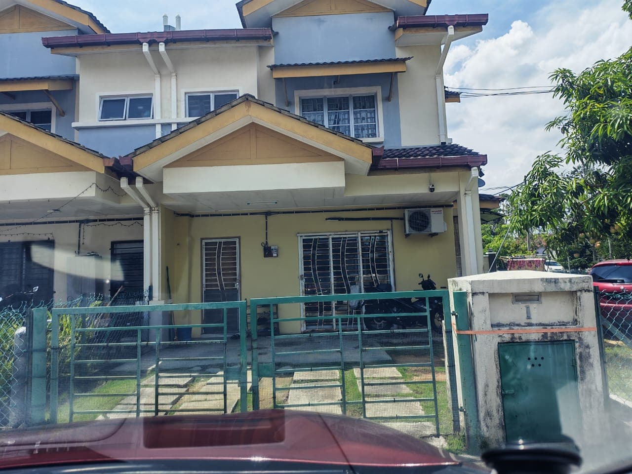 Double Storey Corner Terrace House For Sale At Kota Puteri Rawang Selangor - Image 1