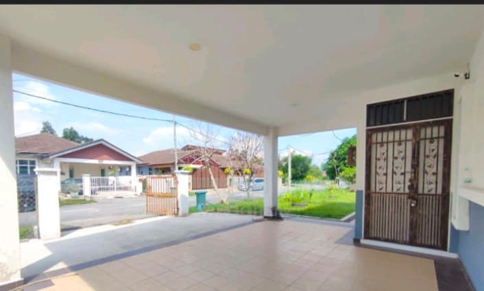 Landed House For Sale At Bandar Tasik Senangin Lenggeng Negeri Sembilan - Main View