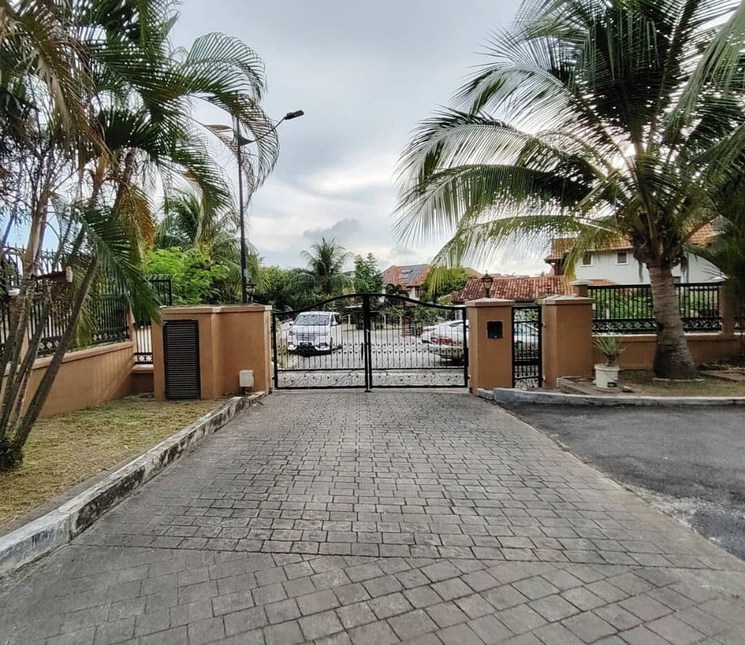 Double Storey Bungalow For Sale At Subang Alam Seksyen 27 Shah Alam Selangor - Image 1