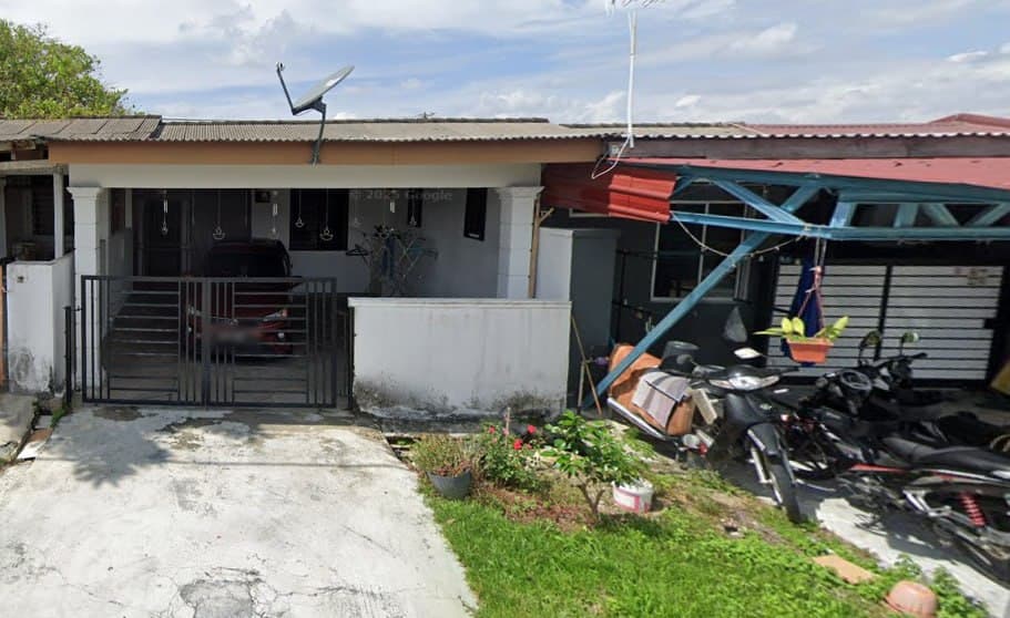 Single Storey Terrace House For Sale At Taman Kelab Tuanku Seremban Negeri Sembilan - Image 1