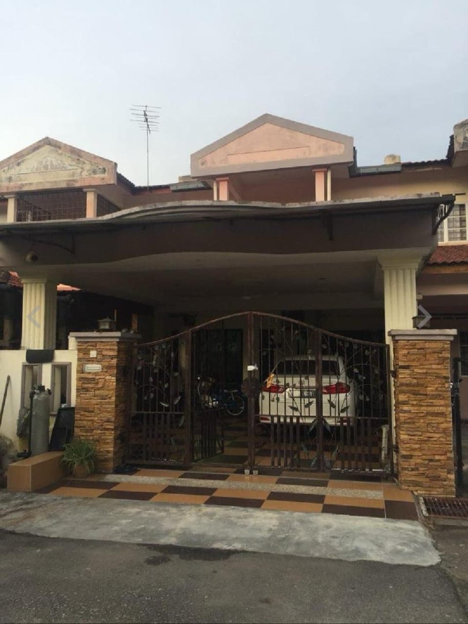 2-Storey Terrace House For Sale At Taman Halijahton Telok Panglima Garang Selangor - Image 1