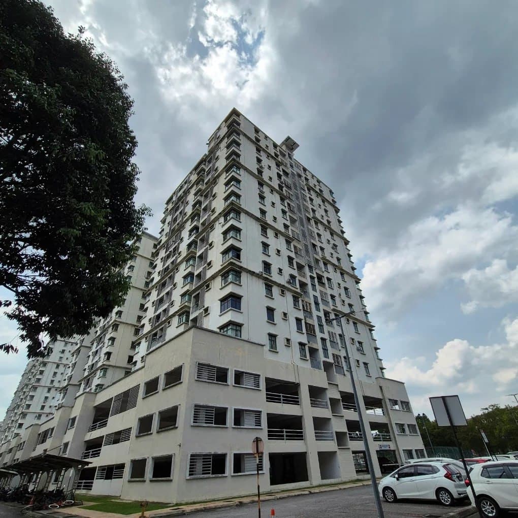 Condominium For Sale At Kristal View Seksyen 7 Shah Alam Selangor - Image 1
