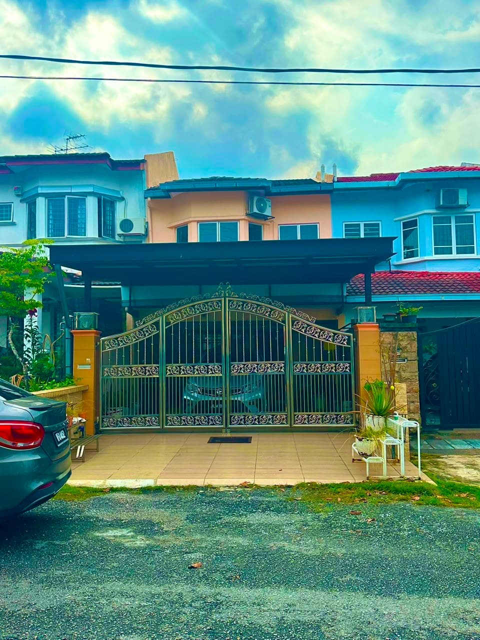 Landed House For Sale At Taman Puncak Jalil Seri Kembangan Selangor - Main View