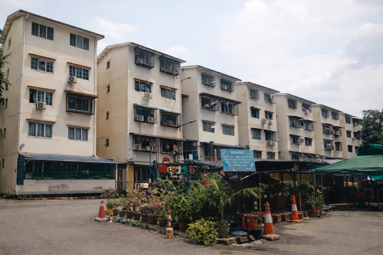 Flat For Sale At Kampung Lindungan Petaling Jaya Selangor - Image 1
