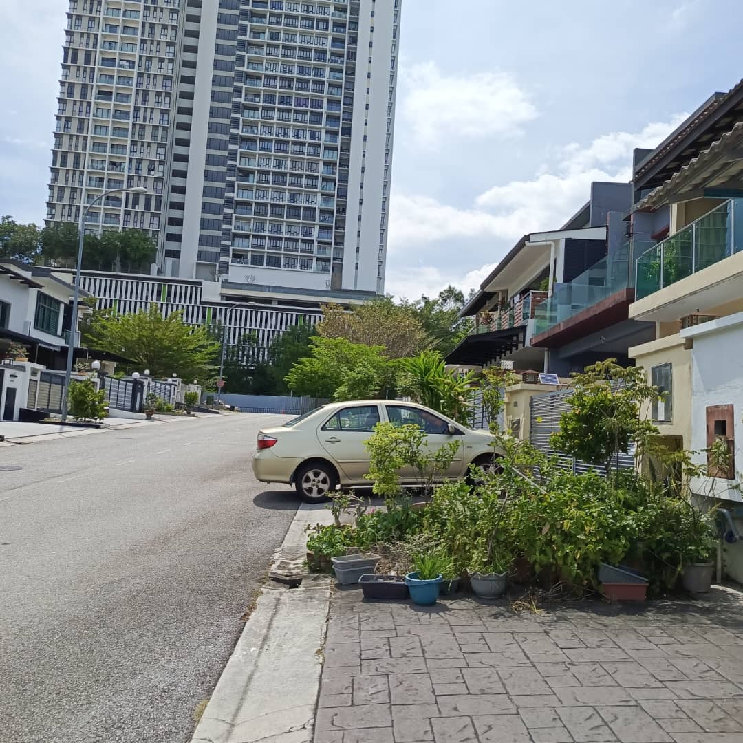 2-Storey Superlink House For Sale At Bandar Damai Perdana Cheras Kuala Lumpur - Image 4