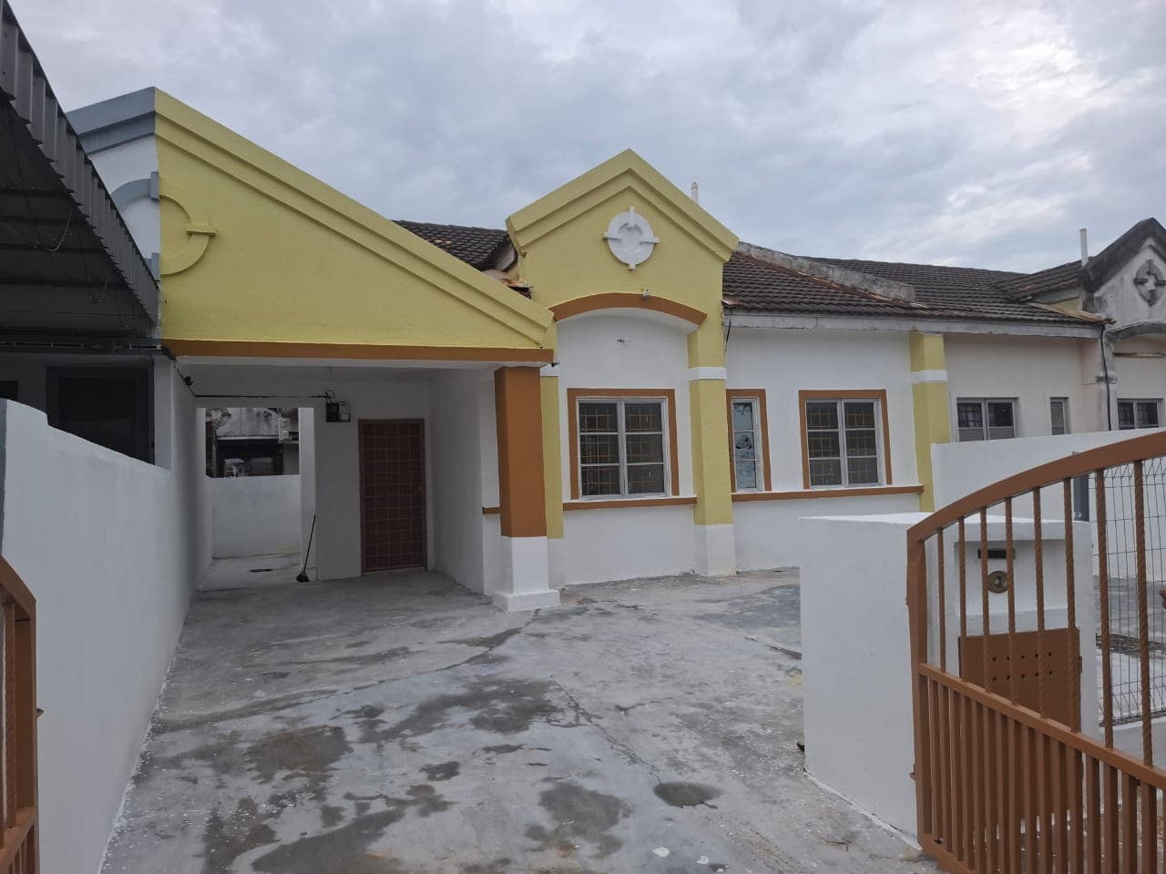 Terrace House For Sale At Pantai Sepang Putra Sungai Pelek Sepang Selangor - Main View