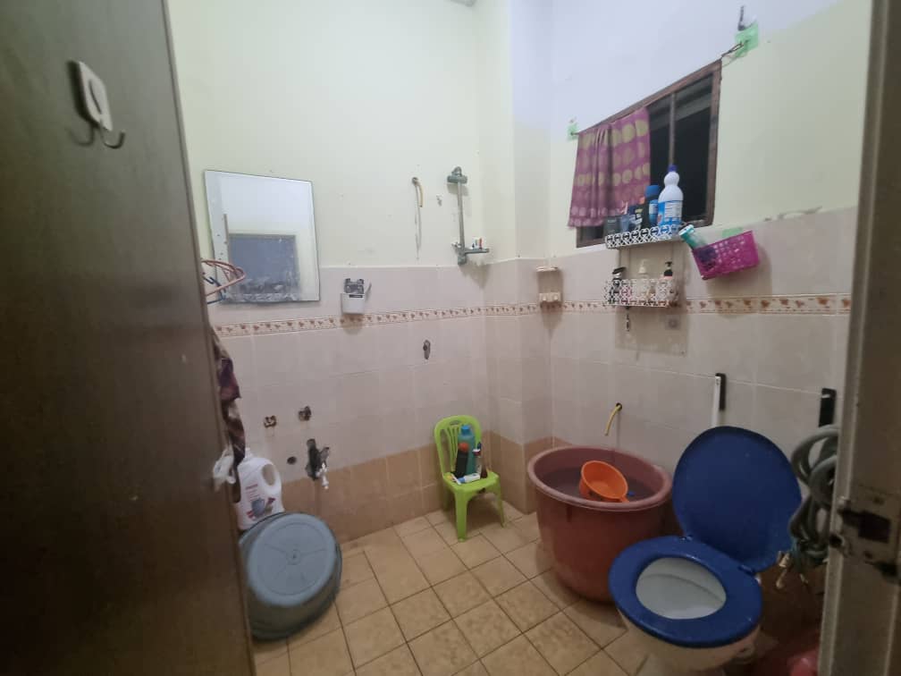 Landed House For Sale At Taman Desa Mas Rawang Selangor - Image 4