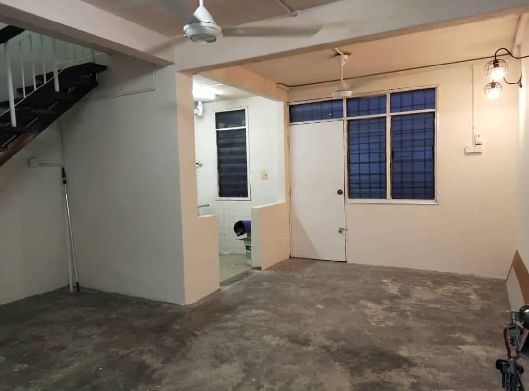 Terrace House For Sale At Taman Koperasi Polis Fasa 2 Batu Caves Selangor - Image 1